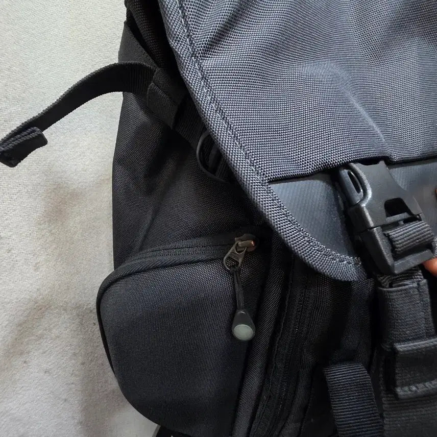 [BUNJANG] Thule Charcoal Gray Backpack / 툴레 백팩