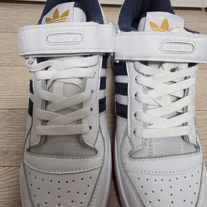 [BUNJANG] Adidas Forum Low White/Navy Sneakers / 아디다스 포럼 로우 흰/남 운동화
