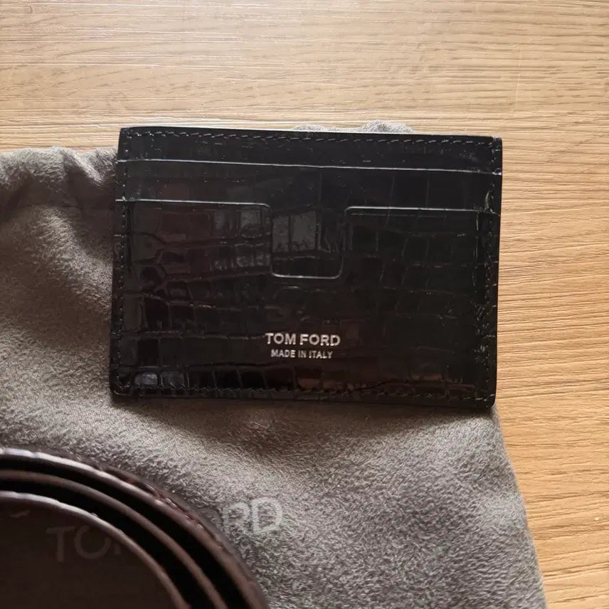 [BUNJANG] 톰포드 악어벨트90사이즈 /톰포드 악어카드지갑 /세트로 판매합니다 / 톰포드 악어벨트90사이즈 /톰포드 악어카드지갑 /세트로 판매합니다