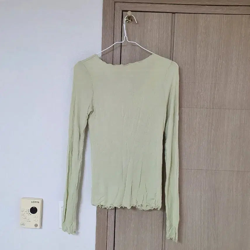 [SOLD OUT] 요정 셔링티[새상품]블랙업 온유어리 에이블리 아뜨랑스 틸데서울 퓨어다