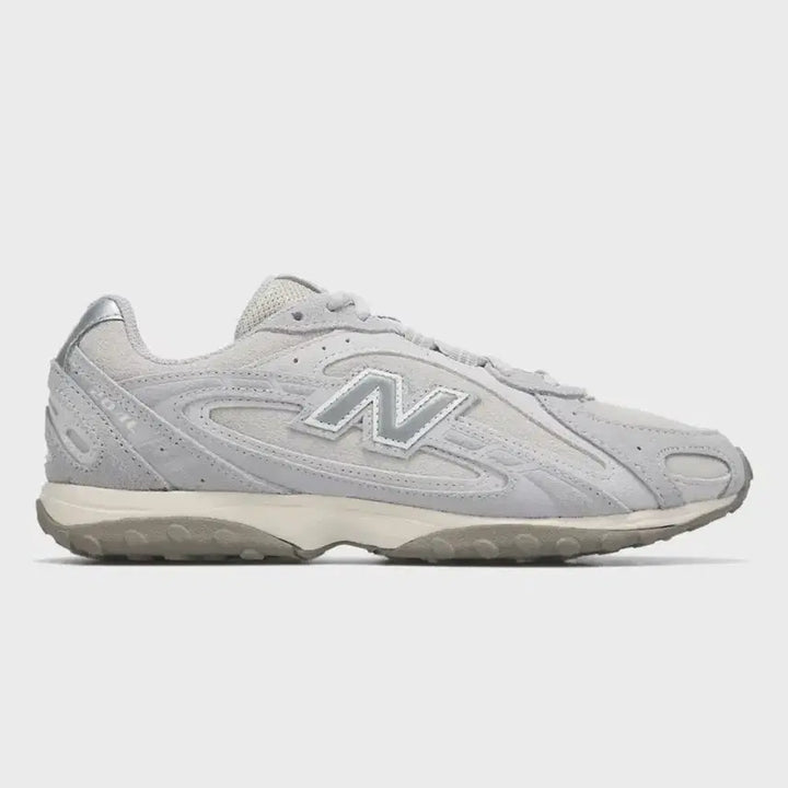 [BUNJANG] New Balance 204L Light Grey Sneakers / 230) 뉴발란스 204L 라이트그레이 NBPDGS127G / U204L