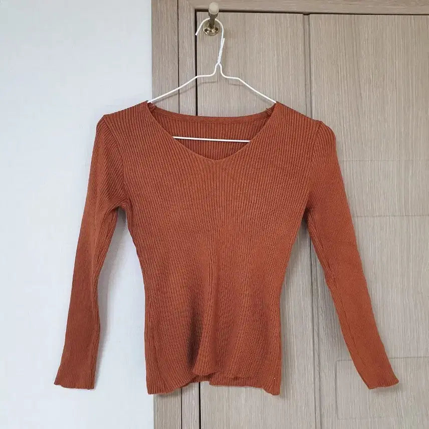 [BUNJANG] Blackup Autumn Knit Top / 가을 쫀쫀 니트(에이블리 블랙업 김아홉 98도씨 앤드모어 크림치즈마켓