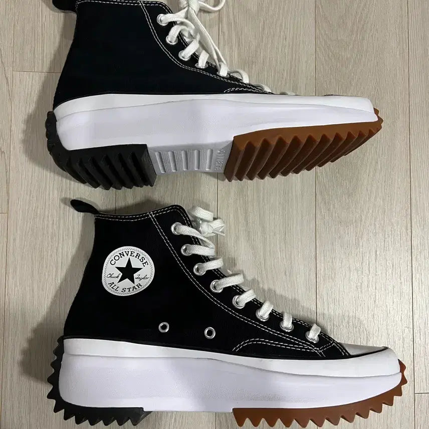 [BUNJANG] Converse Run Star Hike Black High Sneakers (Size 260) / (1회착용) 260 컨버스 런스타 하이크 블랙 하이
