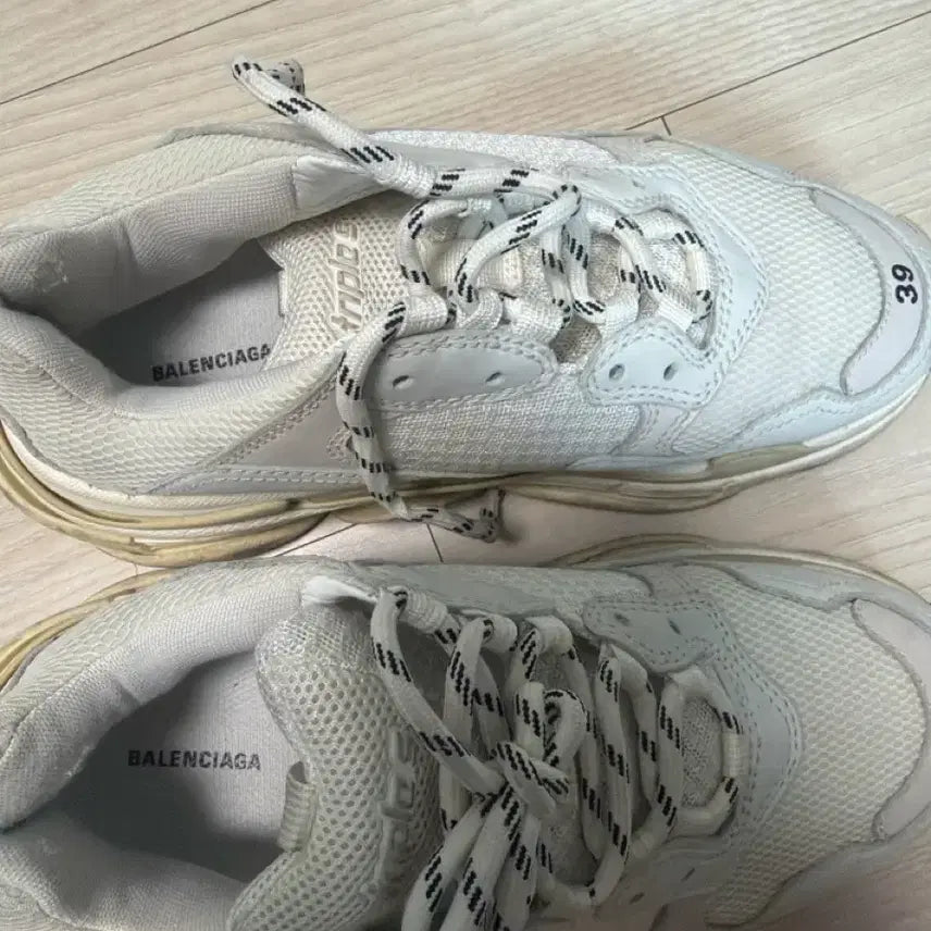[BUNJANG] Balenciaga Triple S 39 Sneakers / 발렌시아가 트리플s 39사이즈