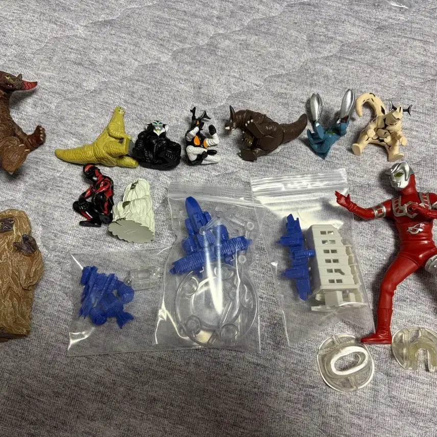 [BUNJANG] Ultraman Gacha Figure Bundle Set / 울트라맨 가챠 피규어 일괄