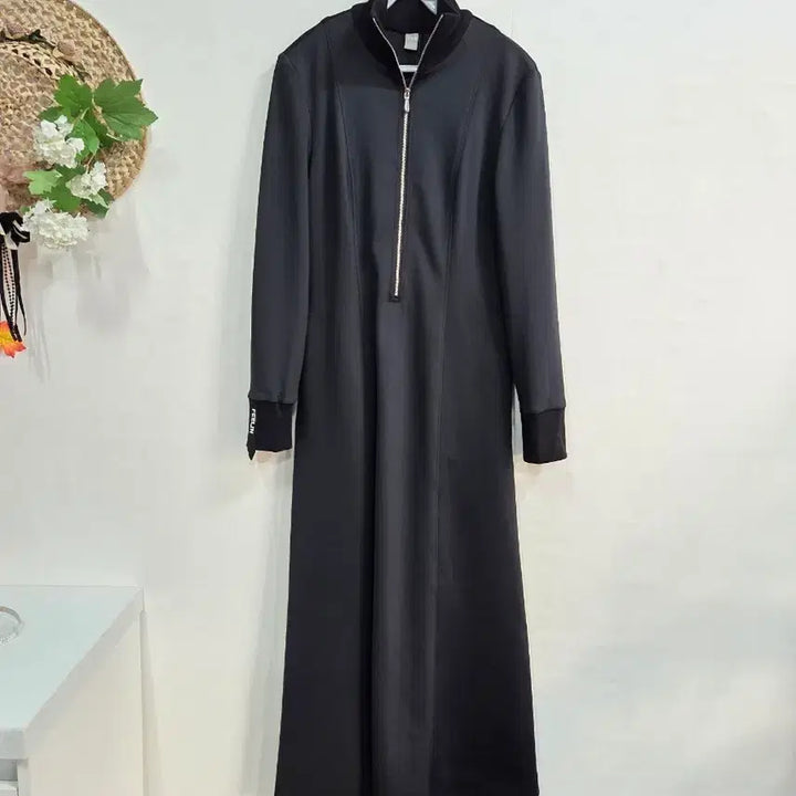 [BUNJANG] FEELIN Black Long Dress / FEELIN 블랙 롱 원피스 90