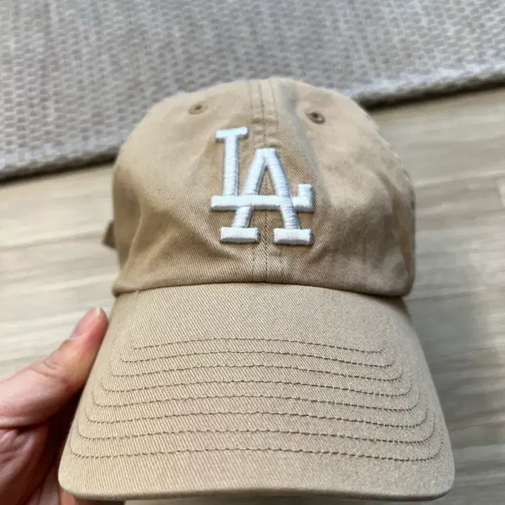 [BUNJANG] MLB LA Dodgers Beige Freesize Ball Cap / MLB 볼캡 프리사이즈