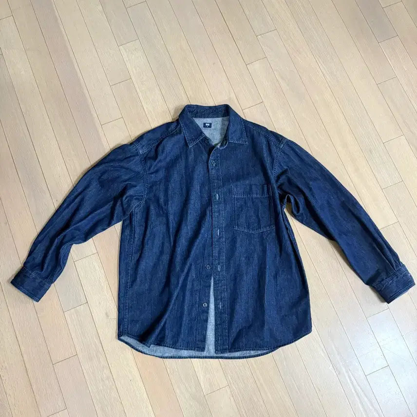[BUNJANG] Uniqlo Denim Shirt Navy / 유니클로 데님 셔츠 네이비