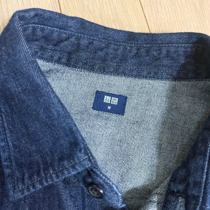 [BUNJANG] Uniqlo Denim Shirt Navy / 유니클로 데님 셔츠 네이비
