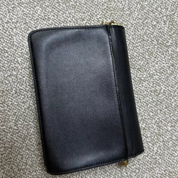 [BUNJANG] Charles & Keith Black Crossbody Bag / 찰스앤키스 블랙 크로스백 판매합니다.