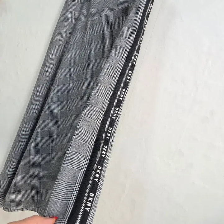 [BUNJANG] DKNY Checkered Skirt Size 2 / DKNY 체크 스커트 사이즈 2