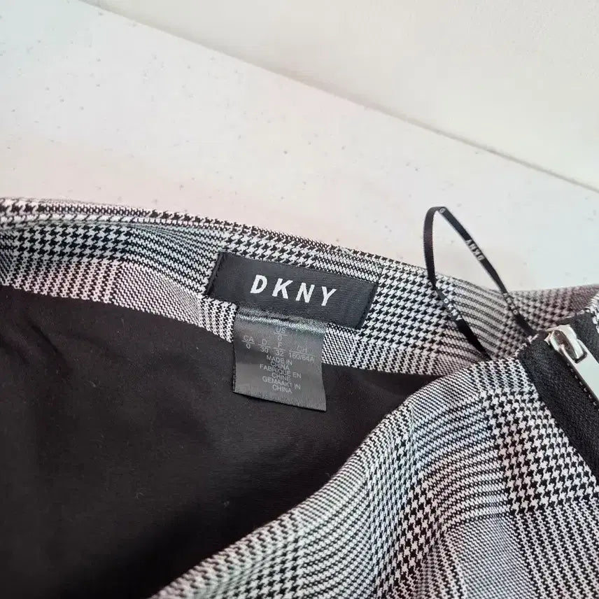 [BUNJANG] DKNY Checkered Skirt Size 2 / DKNY 체크 스커트 사이즈 2