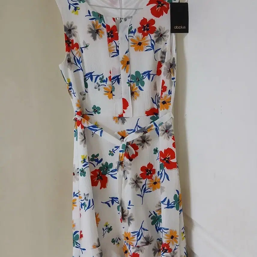 [BUNJANG] ab.plus Floral Print White Sleeveless Dress / ab.plus 화이트 플라워 나시 원피스66