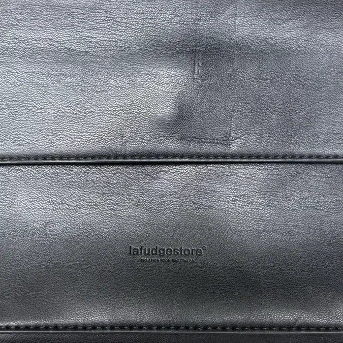 [BUNJANG] LafargeStore Black Crossbody Bag / 라퍼지스토어 블랙 크로스백 판매합니다.