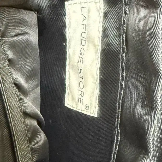 [BUNJANG] LafargeStore Black Crossbody Bag / 라퍼지스토어 블랙 크로스백 판매합니다.