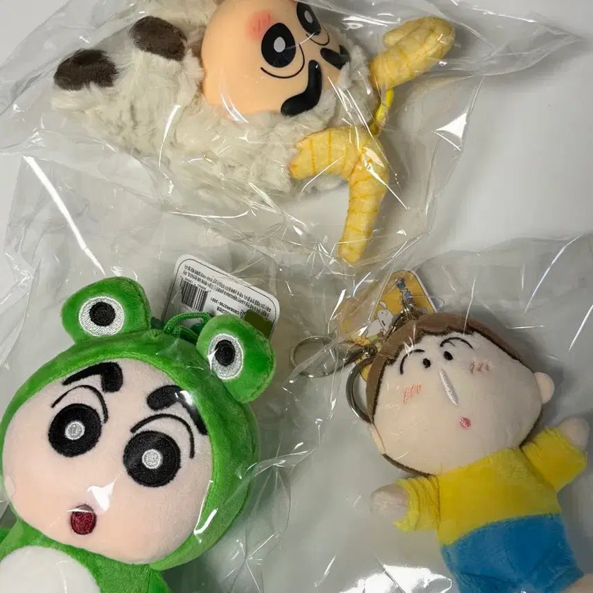 [BUNJANG] Crayon Shin-chan Menggu and Others Random Keyring Bundle / [미사용] 짱구 맹구 랜덤키링 3개 일괄