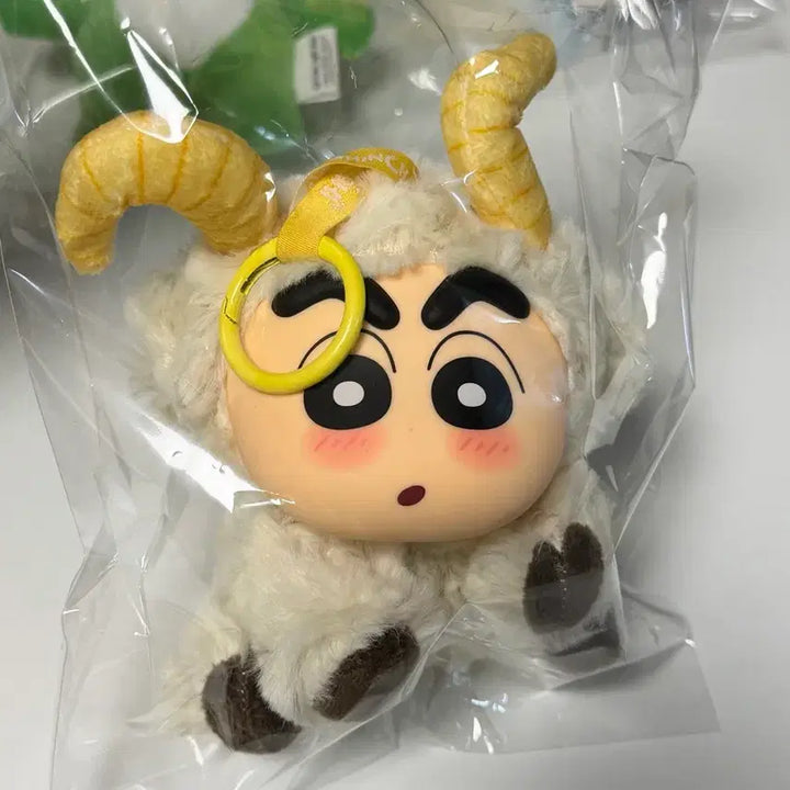 [BUNJANG] Crayon Shin-chan Menggu and Others Random Keyring Bundle / [미사용] 짱구 맹구 랜덤키링 3개 일괄