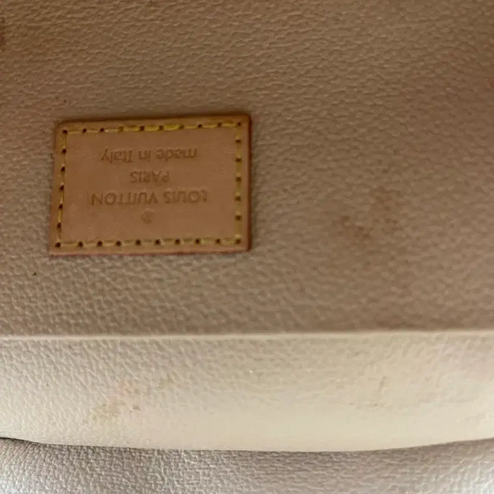 [BUNJANG] Louis Vuitton Monogram Treasure Cosmetic Bag / 루이비통 모노그램 트레저 코스메틱백