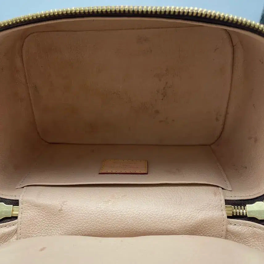 [BUNJANG] Louis Vuitton Monogram Treasure Cosmetic Bag / 루이비통 모노그램 트레저 코스메틱백