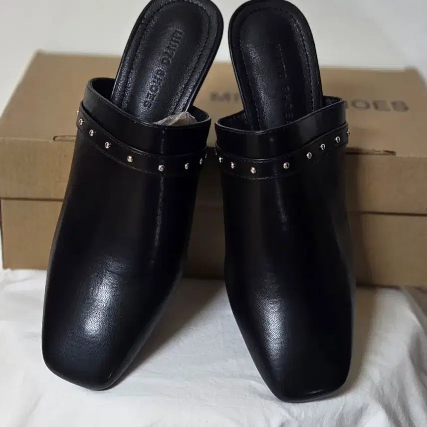[BUNJANG] Heel Mule with Studs (New) / 찡박힌 힐 뮬((새상품))