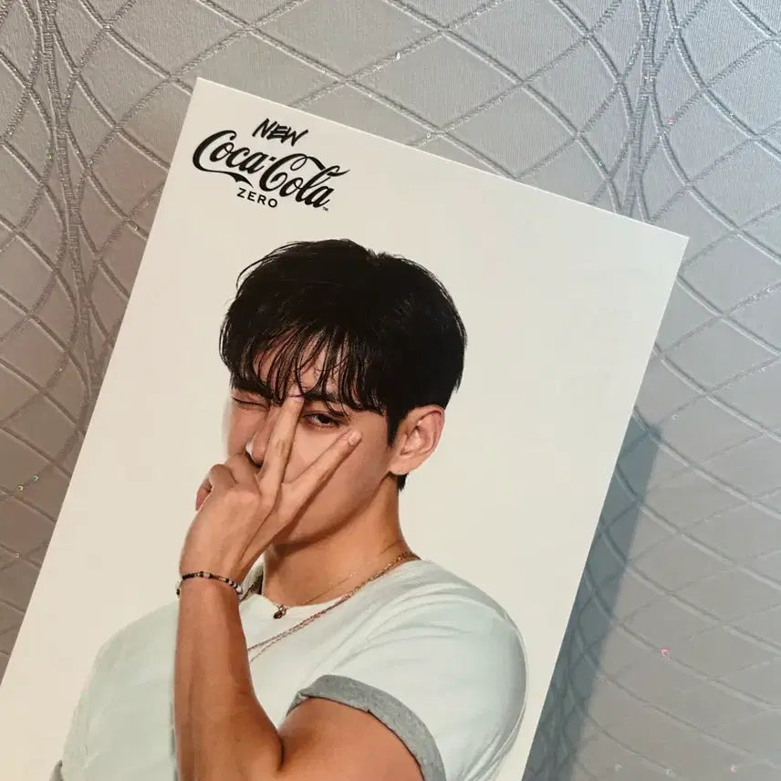 [BUNJANG] BTS V Coca-Cola Postcard Bundle Set / 방탄 뷔 코카콜라 엽서 세트