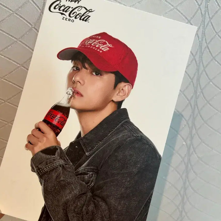 [BUNJANG] BTS V Coca-Cola Postcard Bundle Set / 방탄 뷔 코카콜라 엽서 세트