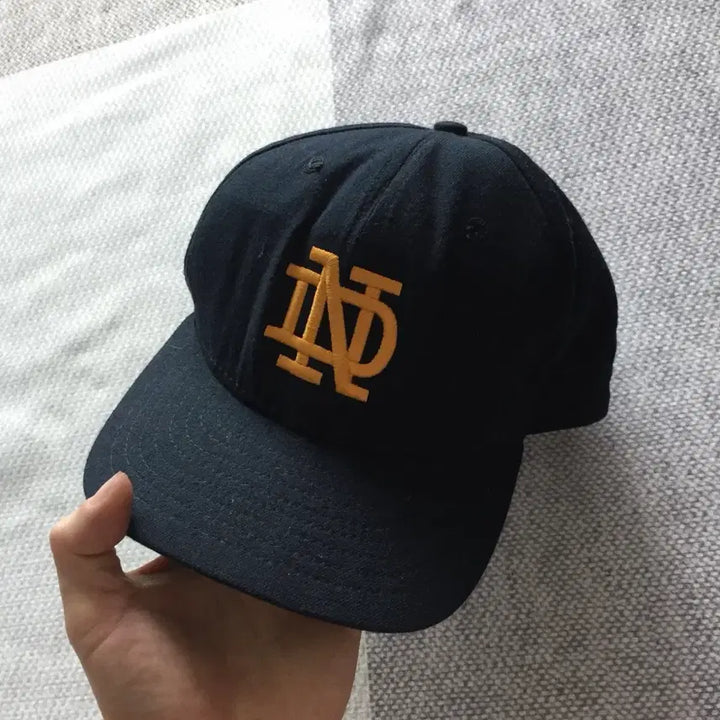 [BUNJANG] New Era Notre Dame Fighting Irish Snapback / 90s 뉴에라 노트르담 아이리쉬 스냅백