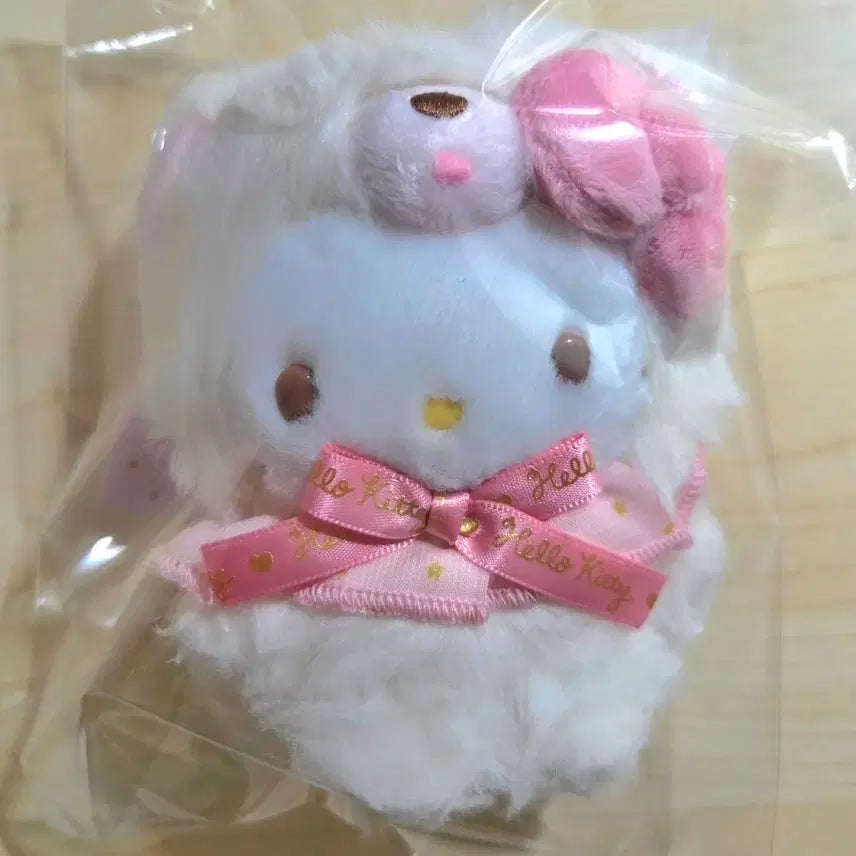 [BUNJANG] Sanrio Hello Kitty Fuwamofu Bear Mascot Holder Keyring / 산리오 헬로키티 후와모사 곰 마스코트 홀더 키링