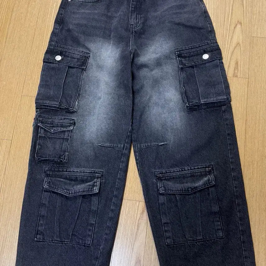 [BUNJANG] Black Washed Cargo Denim Pants / 블랙 워싱 카고 데님 팬츠