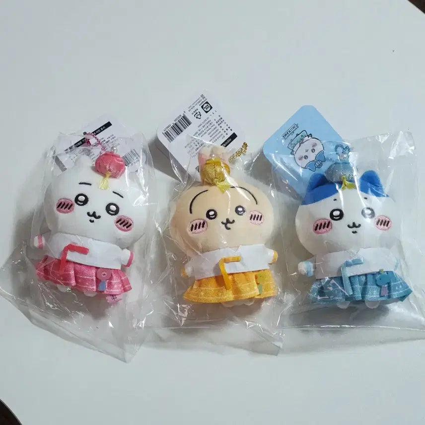 [BUNJANG] Chiikawa Hanbok Mascot Set / 치이카와 한복 용산 한정 마스코트 세트(치이카와,우사기,하치와레)