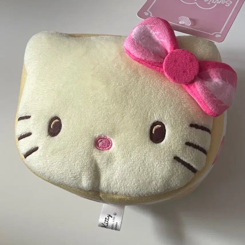 [BUNJANG] Sanrio Hello Kitty Strawberry Sandwich Cake Keychain / (할인)산리오 아베일 키티 과일산도 딸기 쿠션 키링