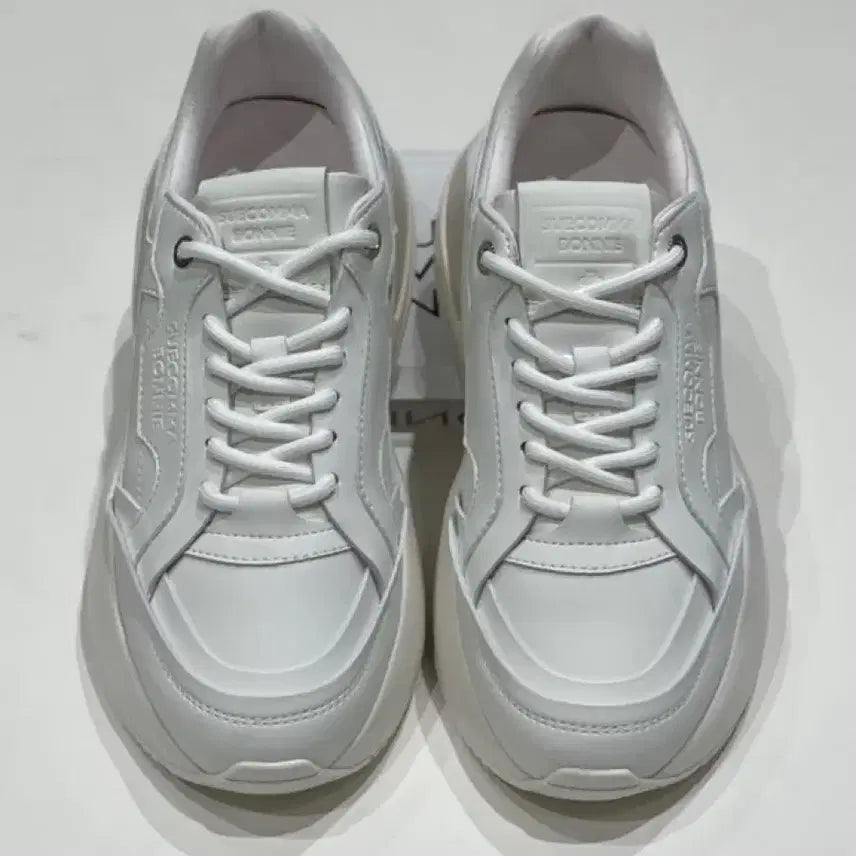 [BUNJANG] Suecomma Bonnie Light Casual Sneakers / 245 라이트 캐쥬얼 스니커즈-슈콤마보니