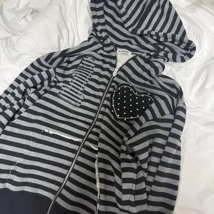 [SOLD OUT] 유희 스트라이프 후드집업 차콜