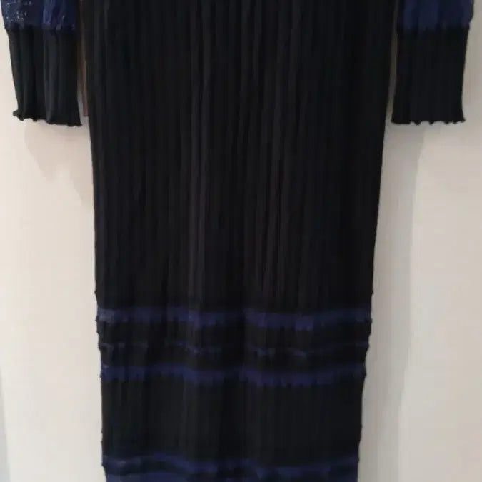 [SOLD OUT] OBZEE 롱 니트 원피스(가디건)