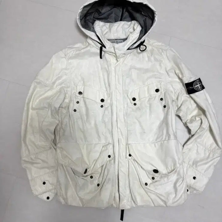 [BUNJANG] Stone Island Tyvek White Jacket / (초레어) 00's 스톤아일랜드 아카이브 Tyvek 화이트 자켓