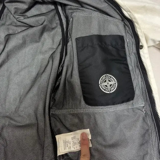 [BUNJANG] Stone Island Tyvek White Jacket / (초레어) 00's 스톤아일랜드 아카이브 Tyvek 화이트 자켓