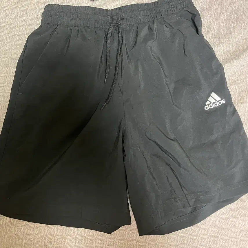 [BUNJANG] Adidas Black Shorts / 아디다스 블랙 반바지