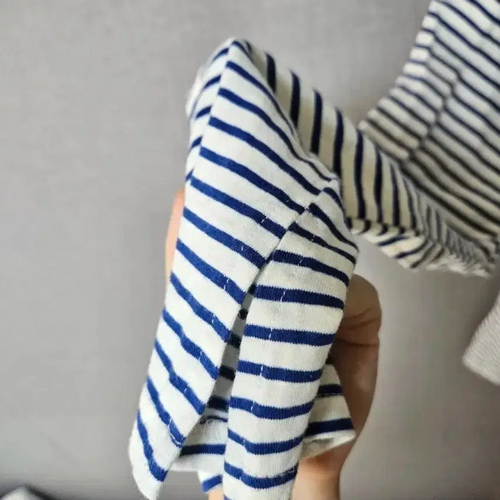 [BUNJANG] Blue Striped Off-Shoulder Top &amp; Blue Denim Bootcut Jeans Set / 코디세트 블루 스트라이프 오프숄더 단가라 티셔츠 블루 데님 부츠컷 스키니