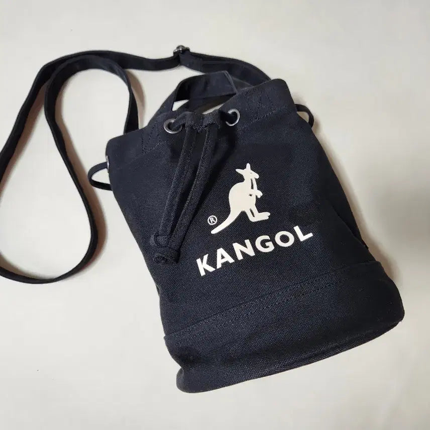 [BUNJANG] Kangol Black Bucket Bag / 캉골 블랙 버킷백
