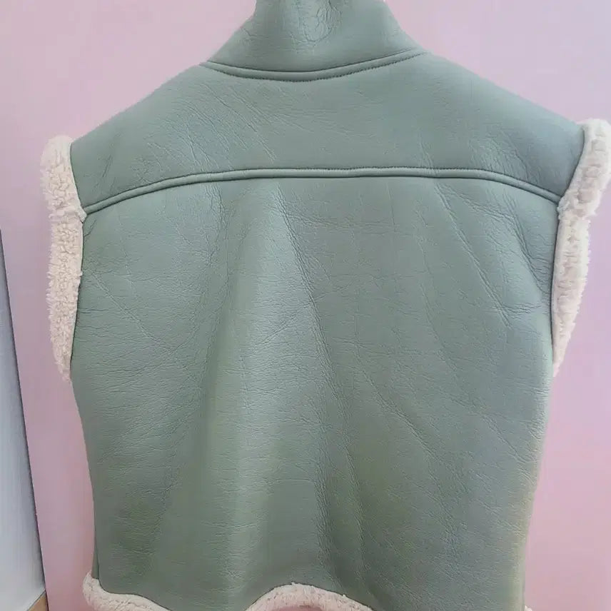 [BUNJANG] Mint Oversized Faux Shearling Vest / 민트 무스탕 베스트