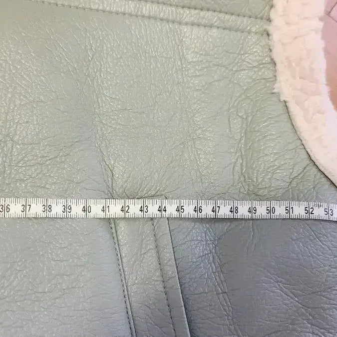 [BUNJANG] Mint Oversized Faux Shearling Vest / 민트 무스탕 베스트