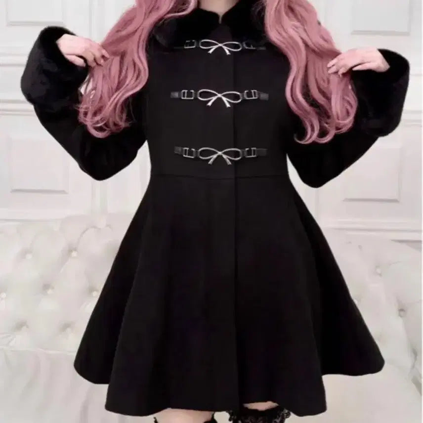 [BUNJANG] Lavishbunny Emo-jjang Black Coat / Lavishbunny 이모쨩 코트/리즈리사마즈 피움 블라우스 스커트 셋업