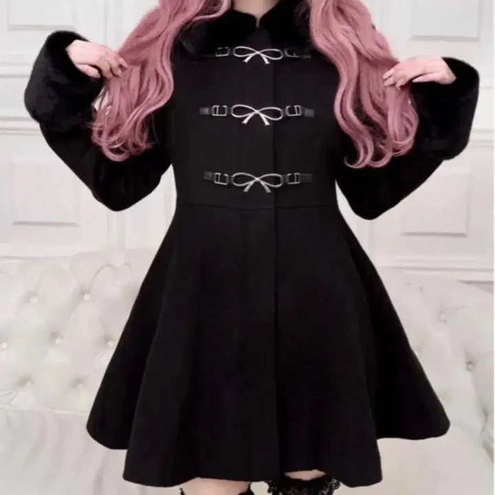 [BUNJANG] Lavishbunny Emo-jjang Black Coat / Lavishbunny 이모쨩 코트/리즈리사마즈 피움 블라우스 스커트 셋업