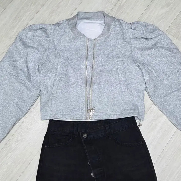 [BUNJANG] Puff Sleeve Fleece Jumper + Black Denim Button Skirt / 퍼프소매 기모점퍼 + 흑청버튼스커트