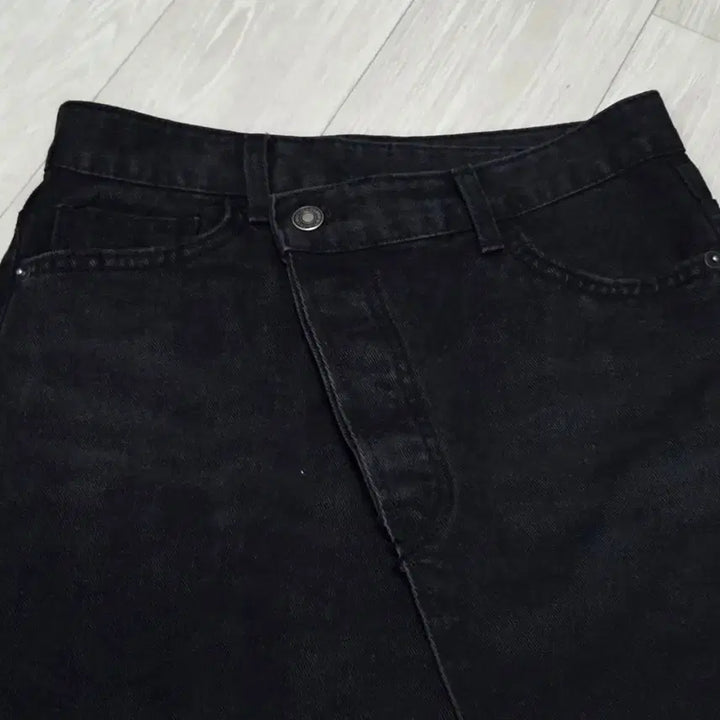 [BUNJANG] Puff Sleeve Fleece Jumper + Black Denim Button Skirt / 퍼프소매 기모점퍼 + 흑청버튼스커트