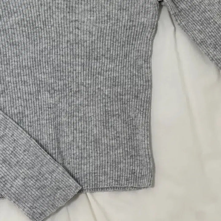 [BUNJANG] Unneck Long-Sleeve Knit Top / 유넥 골지 긴팔 니트 연그레이