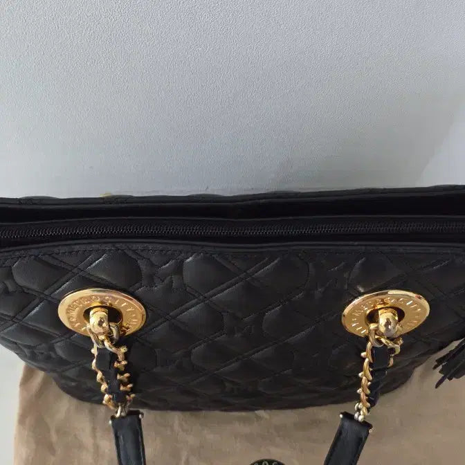 [BUNJANG] Metrocity Quilted Chain Tote Bag / 메트로시티 퀼팅 체인 토트백 블랙