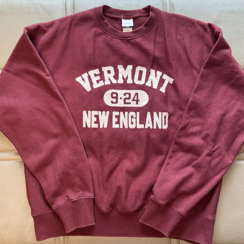 [BUNJANG] Outstanding Sweatshirt Crewneck / 아웃스탠딩 스웻셔츠 맨투맨