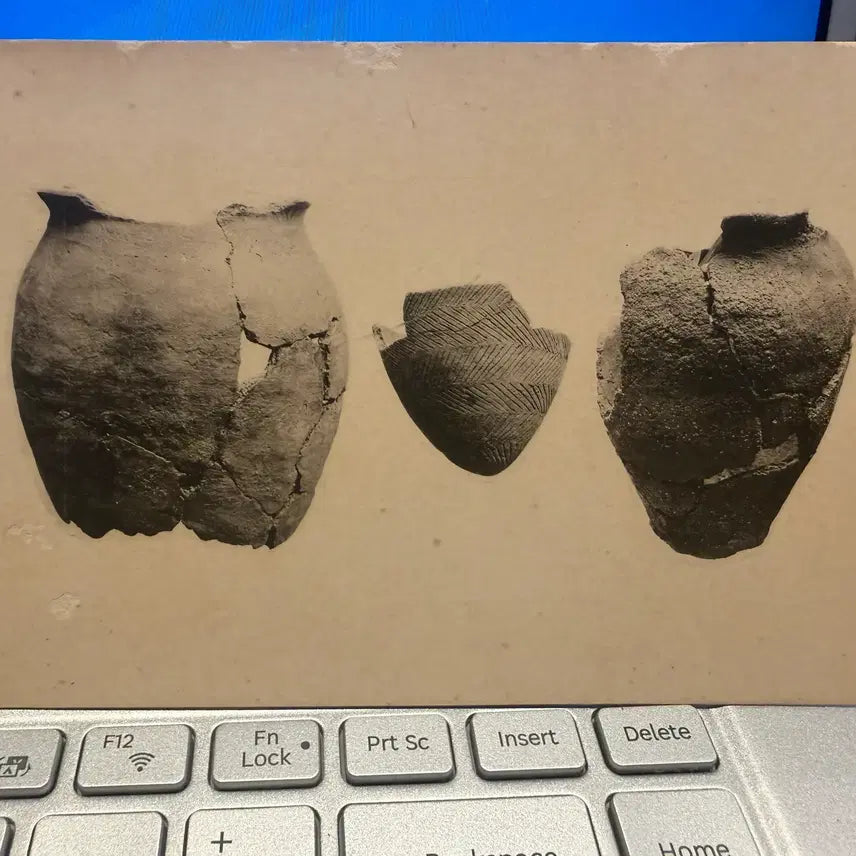 [BUNJANG] Joseon Dynasty Museum Seoul Am-sa-dong 'Comb-pattern Pottery' Postcard / 1930년 -조선총독부 박물관 발행 - 서울 암사동 '빗살무늬토기' 엽서