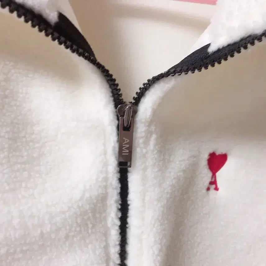 [BUNJANG] Unidentified Army Ivory Fleece Jacket / 아미 뽀글이